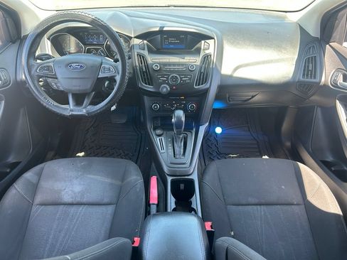 Used 2018 Ford Focus SE FWD image 26
