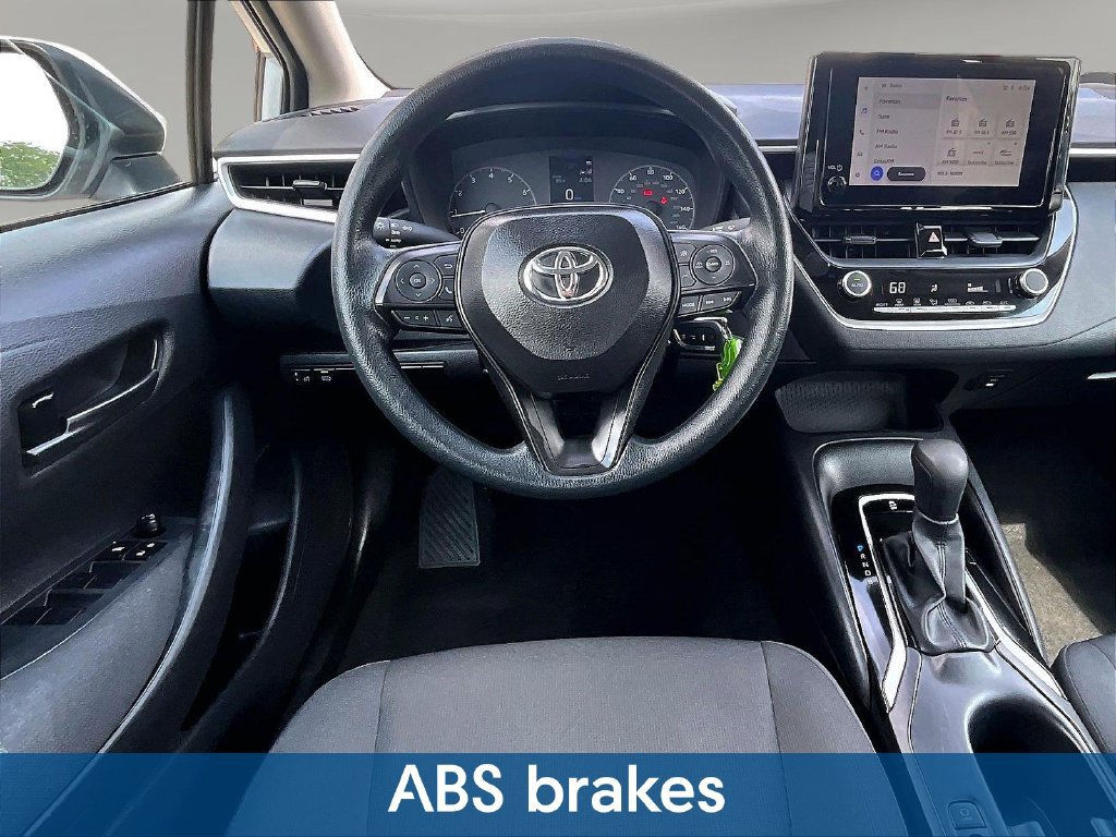 Used 2025 Toyota Corolla LE FWD image 11