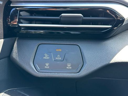 Used 2022 Volkswagen ID.4 Pro S RWD image 30