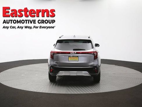 Used 2024 Kia Seltos EX AWD/4WD image 38