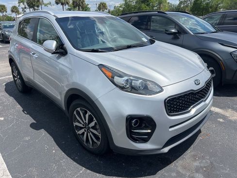 Certified 2019 Kia Sportage EX image 3