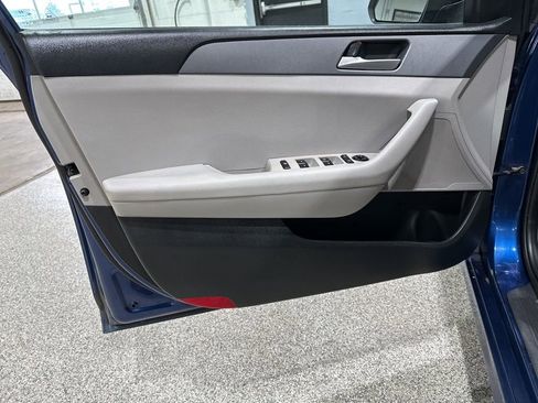 Used 2018 Hyundai Sonata SE image 12