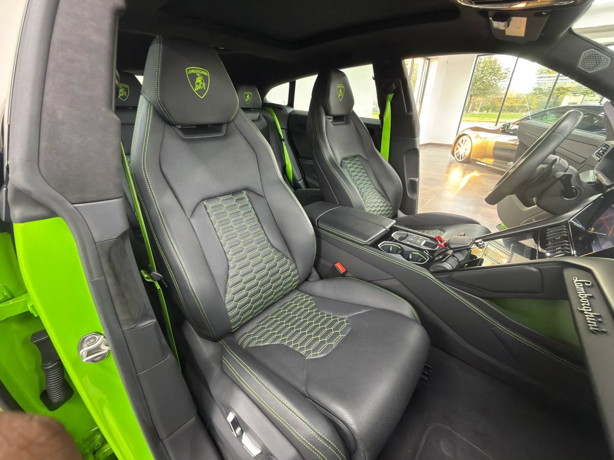 Used 2023 Lamborghini Urus S AWD/4WD image 44