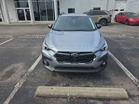 Used 2024 Subaru Crosstrek 2.0i Premium AWD/4WD image 2