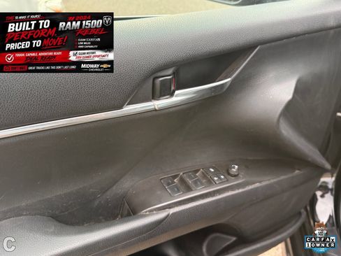 Used 2024 Toyota Camry SE FWD image 13