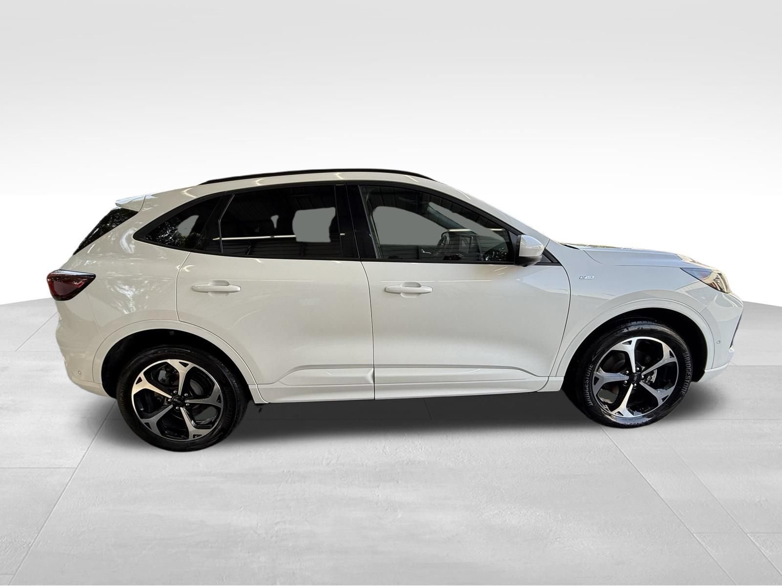 Used 2024 Ford Escape ST-Line Elite w/ Premium Technology Package AWD/4WD image 4