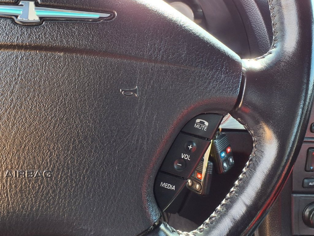 Used 2004 Ford Thunderbird RWD image 6