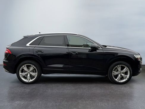 Used 2019 Audi Q8 Premium w/ Convenience Package image 4