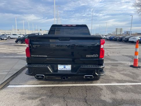 Certified 2022 Chevrolet Silverado 1500 High Country w/ Technology Package image 4