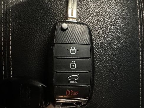 Used 2020 Kia Sportage LX AWD/4WD image 17
