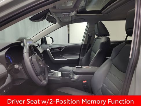 Used 2023 Toyota RAV4 XLE Premium image 12