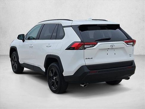 Used 2025 Toyota RAV4 XLE AWD/4WD image 8