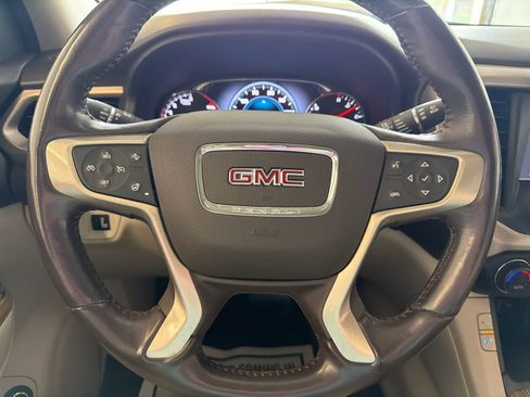 Used 2019 GMC Acadia Denali w/ Technology Package FWD image 38