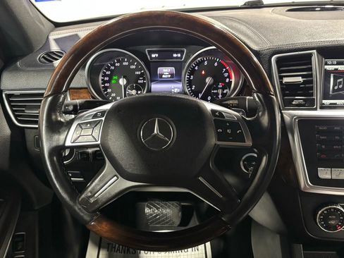 Used 2014 Mercedes-Benz GL 450 4MATIC image 17