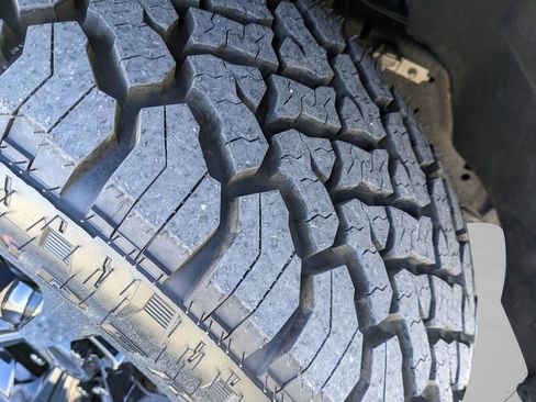 Used 2024 Ford Expedition Limited image 38