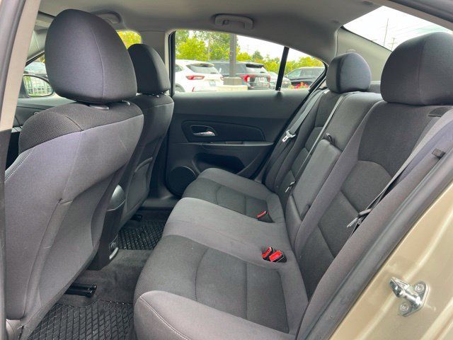 Used 2016 Chevrolet Cruze LT FWD image 15