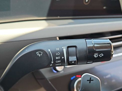 Certified 2024 Hyundai Sonata SEL FWD image 25
