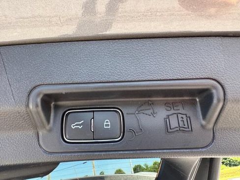 Used 2025 Ford Explorer ST-Line AWD/4WD image 12