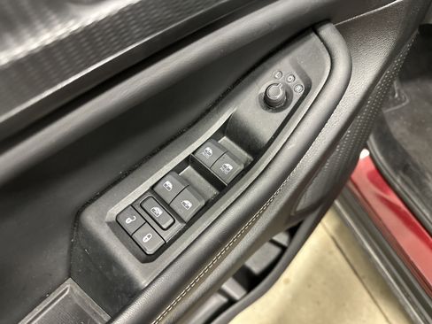 Used 2025 Jeep Grand Cherokee Altitude AWD/4WD image 16