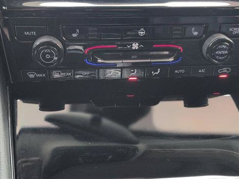 Used 2021 Jeep Grand Cherokee L Limited RWD image 21