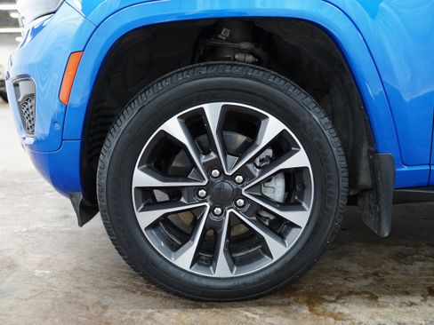 Used 2023 Jeep Grand Cherokee Overland w/ Advanced Protech Group III image 16