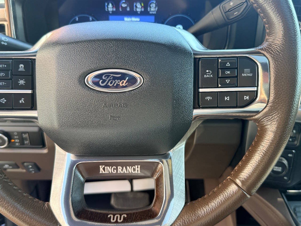 Used 2024 Ford F350 King Ranch w/ FX4 Off-Road Package AWD/4WD image 26