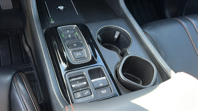 Used 2025 Honda Pilot TrailSport image 22