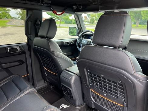 Used 2024 Ford Bronco Badlands AWD/4WD image 35