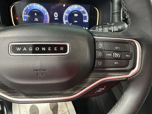Used 2024 Jeep Wagoneer L Series II w/ Flexible Seating Group AWD/4WD image 41