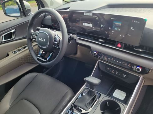 New 2026 Kia Carnival SX FWD image 8