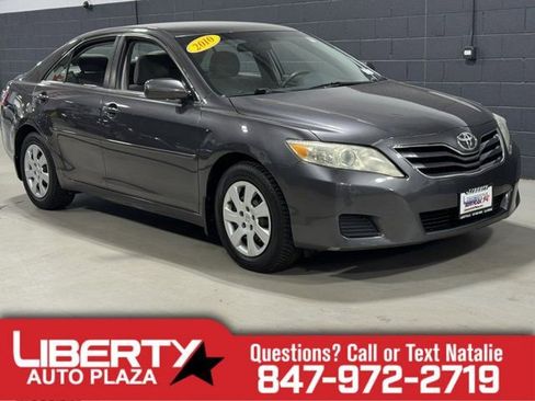 Used 2010 Toyota Camry LE FWD image 1