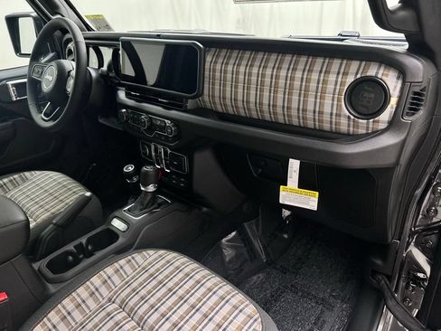 New 2026 Jeep Gladiator Sport AWD/4WD image 18