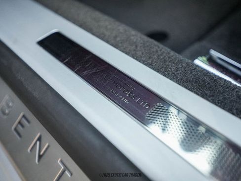 Used 2022 Bentley Flying Spur V8 image 31