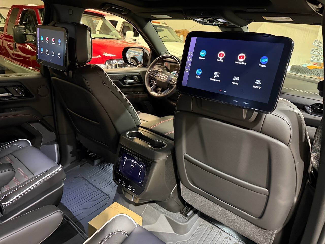 Used 2026 GMC Yukon AT4 Ultimate w/ LPO, Floor Liner Package AWD/4WD image 35