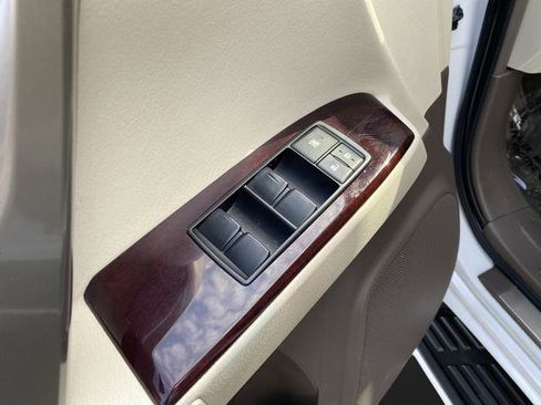 Used 2016 Lexus GX 460 w/ Premium Package AWD/4WD image 37
