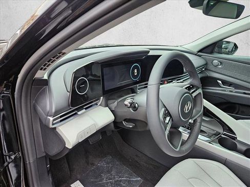 New 2026 Hyundai Elantra Limited image 3