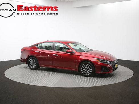 Used 2023 Nissan Altima 2.5 SV w/ SV Premium Package FWD image 46
