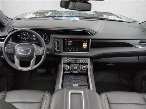 Used 2024 GMC Yukon XL Denali AWD/4WD image 19