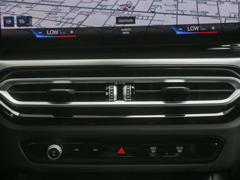 Used 2024 BMW 230i Coupe w/ Premium Package RWD image 11