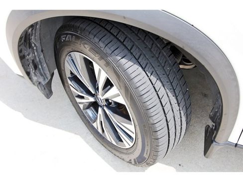 Used 2023 Nissan Rogue SV w/ SV Premium B Package FWD image 7