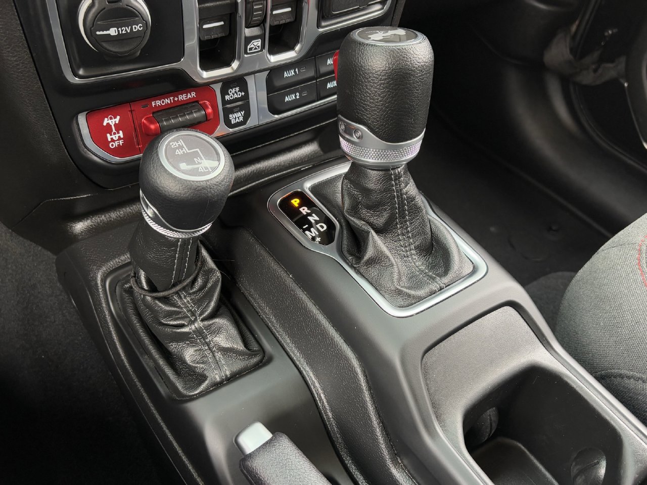 Used 2024 Jeep Wrangler Unlimited Rubicon AWD/4WD image 19