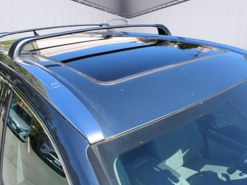 Used 2019 Toyota Highlander Limited Platinum image 9