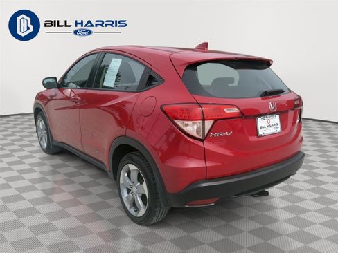 Used 2018 Honda HR-V LX image 7