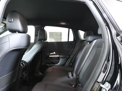 Certified 2025 Mercedes-Benz GLA 250 4MATIC image 32