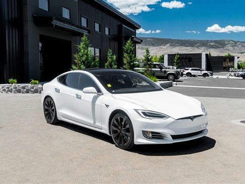 Used 2020 Tesla Model S Performance AWD/4WD image 7