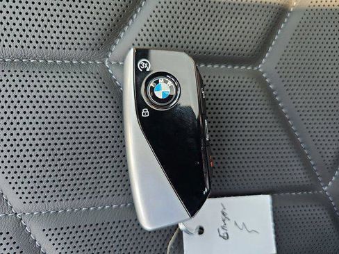 New 2025 BMW i7 xDrive60 image 37