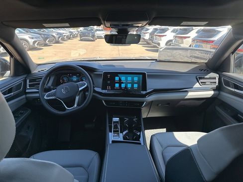 New 2026 Volkswagen Atlas Cross Sport SEL AWD/4WD image 11