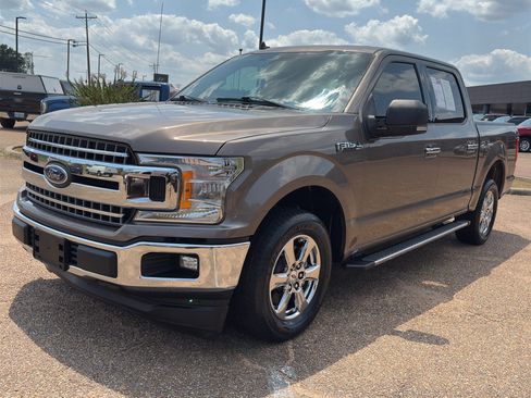 Used 2019 Ford F150 XLT w/ Equipment Group 302A Luxury RWD image 9
