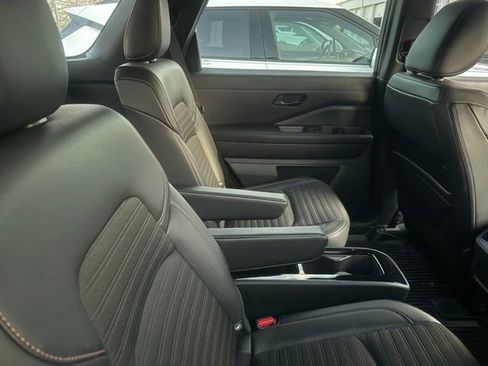 Used 2023 Nissan Pathfinder Rock Creek image 9