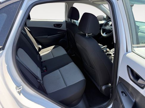 Used 2018 Hyundai Kona SE FWD image 18